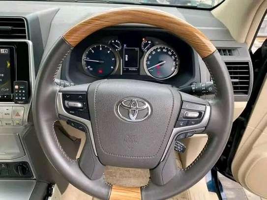 Toyota Land Cruiser Prado image 13