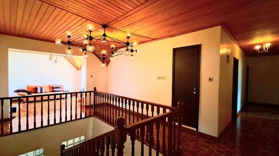 4 Bed Townhouse with En Suite in Lavington image 9