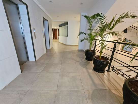 2 Bed Apartment with En Suite in Westlands Area image 12