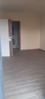 5 Bed Apartment with En Suite at 6Th Avenue Parklands image 12