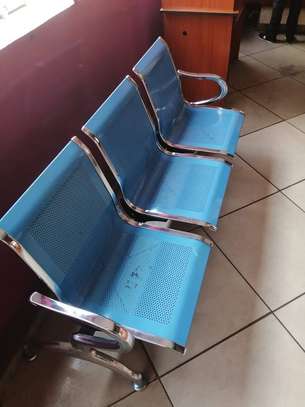 Linked guest waiting chairs image 5