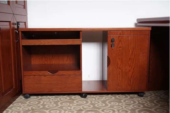 Office Desk: 2000mm Red Mahogany Executive Office Desk image 3
