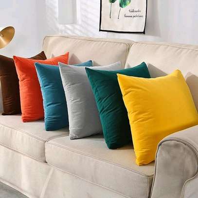 COLORFUL THROW PILLOWS image 3