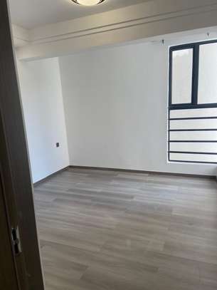 1 Bed Apartment with En Suite at Kindaruma Road image 3