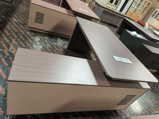 Office Desk: 1800mm Executive Wooden Desk image 2