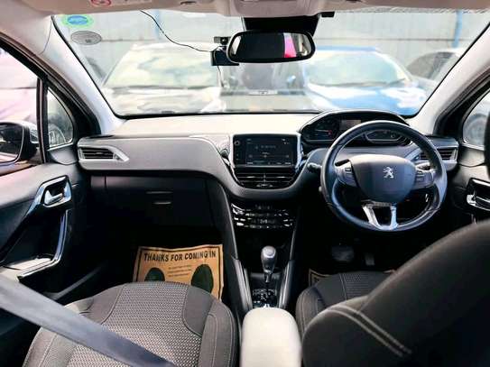 PEUGEOT 208 BLACK 2019 image 12