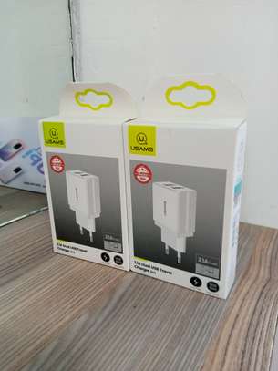 Usams 2.1A Dual USB Travel Charger White image 1