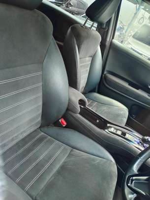 Honda Vezel hybrid RS white 2018 image 3