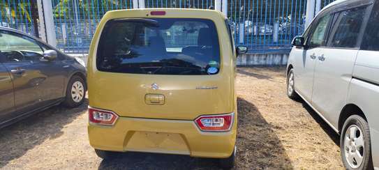 Suzuki Wagonr 2017 yellow image 9