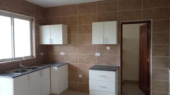 3 Bed Apartment with En Suite at City Park image 23