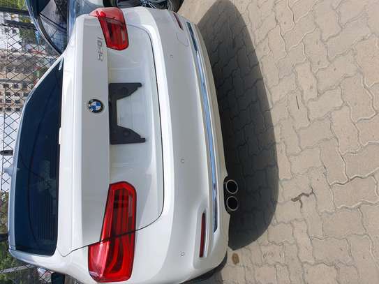 BMW 320I LUXURY EDITION image 8