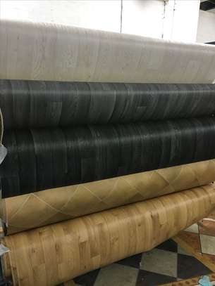 Durable Vinyl Wood-Effect Flooring Roll Natural Tone image 3