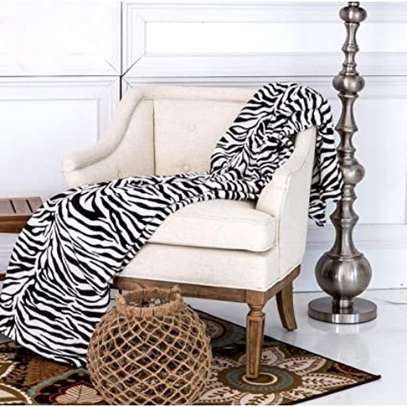 Fleece Throw Blanket-zebra print image 3