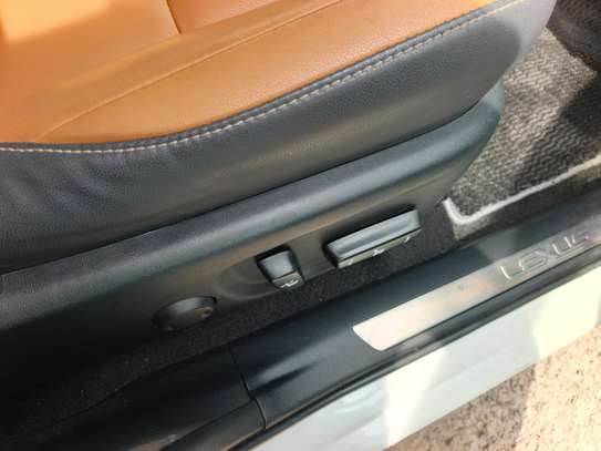 Lexus Rx300 image 12