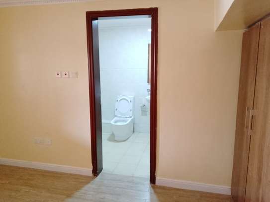 3 Bed Apartment with Swimming Pool in Kilimani image 10