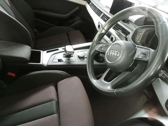 Audi A4 black image 7