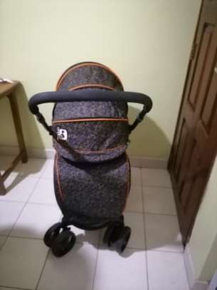 Baby stroller image 1