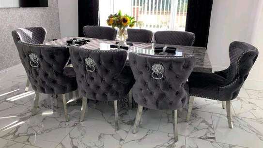 Tufted dining /8-seater image 1