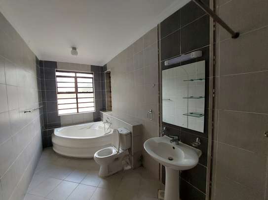 6 Bed Townhouse with En Suite at James Gichuru image 14