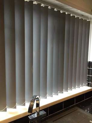 DURABLE VERTICAL WINDOW BLINDS. image 3