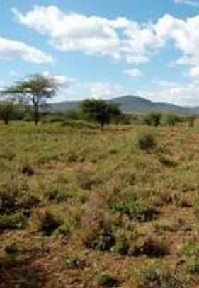 5,000 Acres On Ewaso Nyiro River in Kajiado Is For Sale image 3