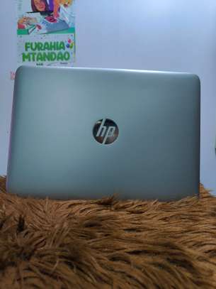 HP Elitebook 820 G3 Laptop Core i5 -6300U, 6th Generation image 3