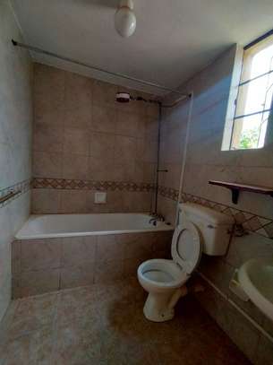 3 Bed Apartment with En Suite in Kilimani image 4