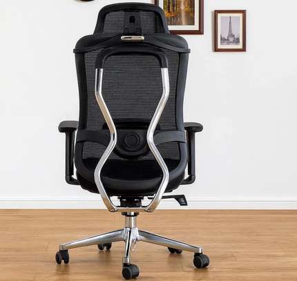 Office Chair:  Black Modern Mesh Seat image 5