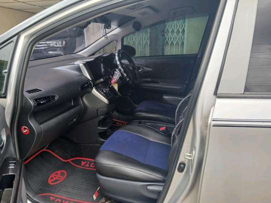 Toyota wish 2014model image 8