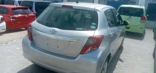Toyota vitz image 4