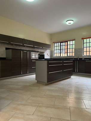 5 Bed Townhouse with En Suite in Lower Kabete image 4