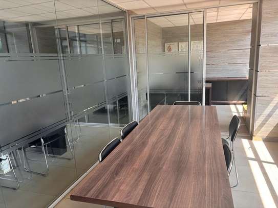 1,094 m² Office with Service Charge Included in Parklands image 2