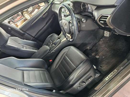 Lexus nx200t,  2017 image 9