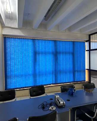 PLEASING VERTICAL OFFICE BLINDS image 3