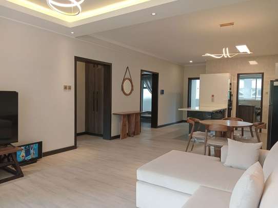 2 Bed Apartment with En Suite in Riverside image 12