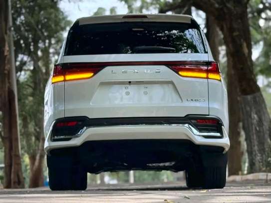 2023 Lexus LX600 image 8