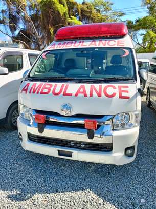 Toyota Hiace Ambulance image 8