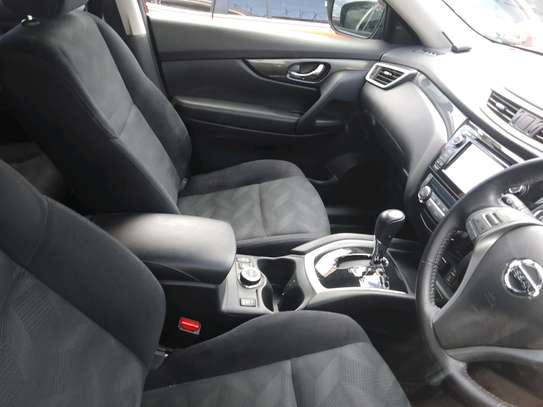 X-TRAIL WITH SUNROOF (MKOPO/HIRE PURCHASE ACCEPTED) image 9