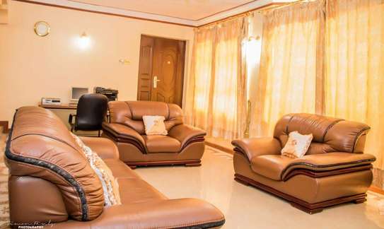 5 bedroom house for sale in Roysambu Area image 2