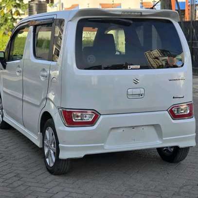 Suzuki wangon R image 9