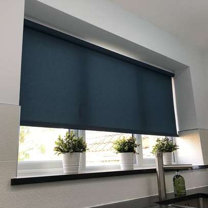 TOTAL BLACK-OUT SUNSCREEN OFFICE BLINDS image 1