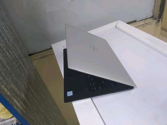 Dell XPS 13 image 2