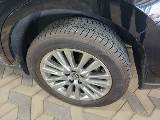 Toyota Harrier 2018 image 1