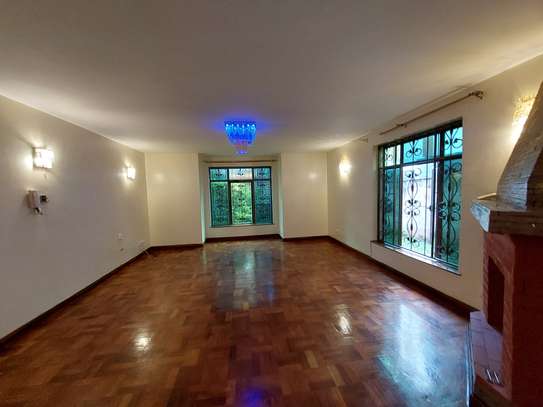 5 Bed Townhouse with En Suite at Othaya Road image 2