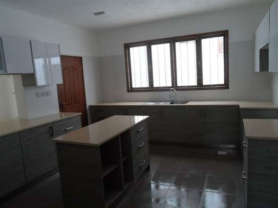 4 Bed House with En Suite in Mkomani image 3