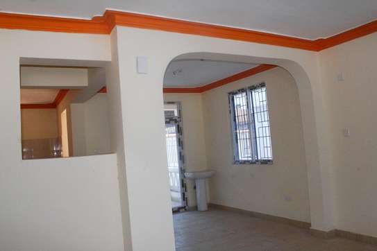 3 Bed Apartment with En Suite in Kizingo image 1