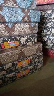 Usingizi mwanana!5*6*10 heavy duty quilted mattresses image 3