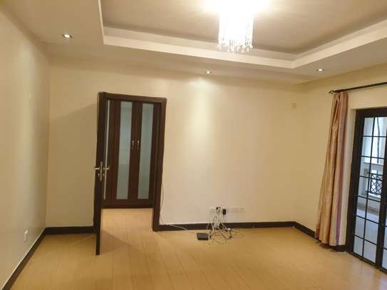 3 Bed Apartment with En Suite in Riverside image 4