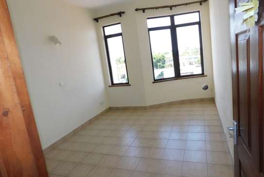 3 Bed Apartment in Nyali Area image 10