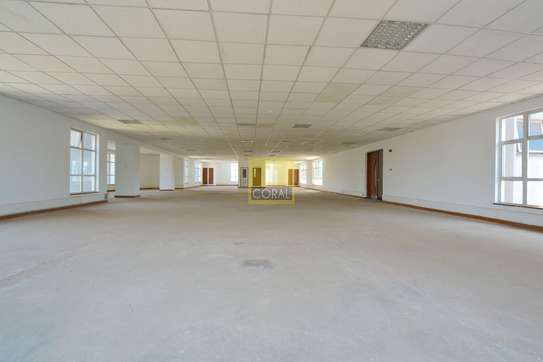 5000 ft² office for rent in Westlands Area image 2